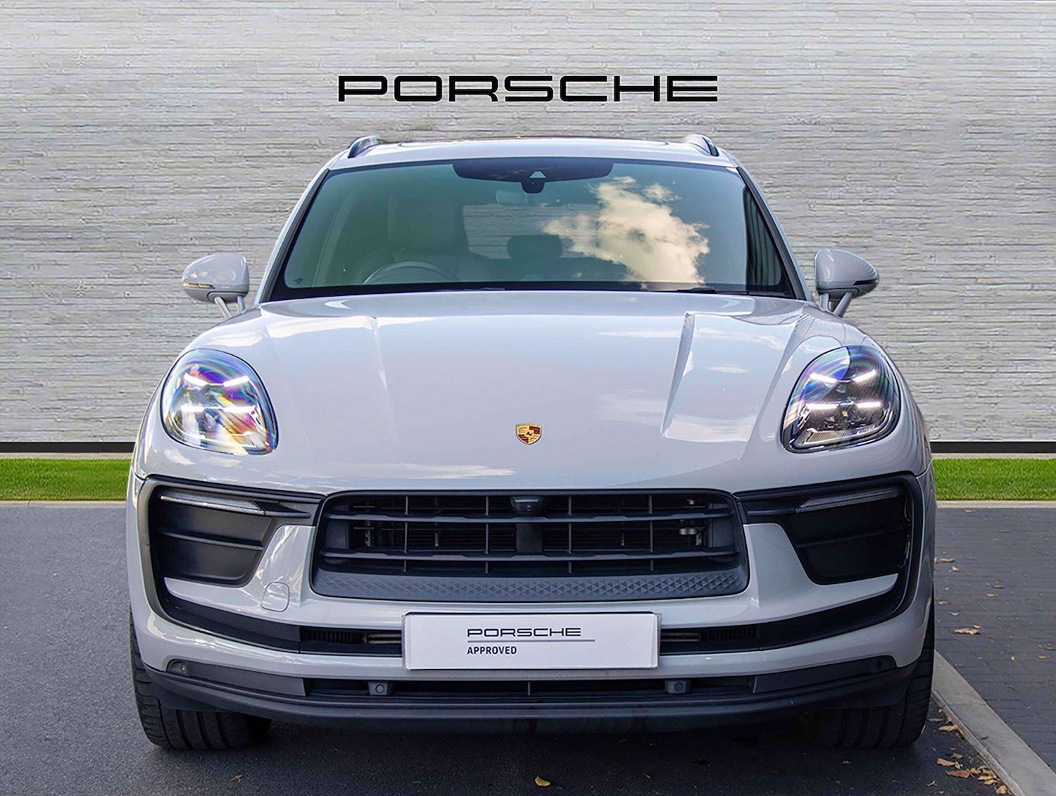 Used Porsche Macan 2023 for sale - 76842937: Photo 6