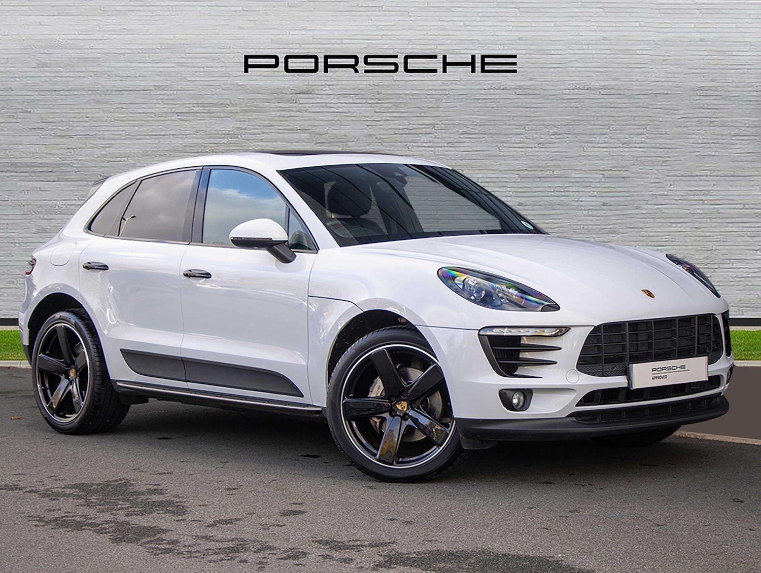 Used Porsche Macan 2017 for sale - 76648911: Photo 1