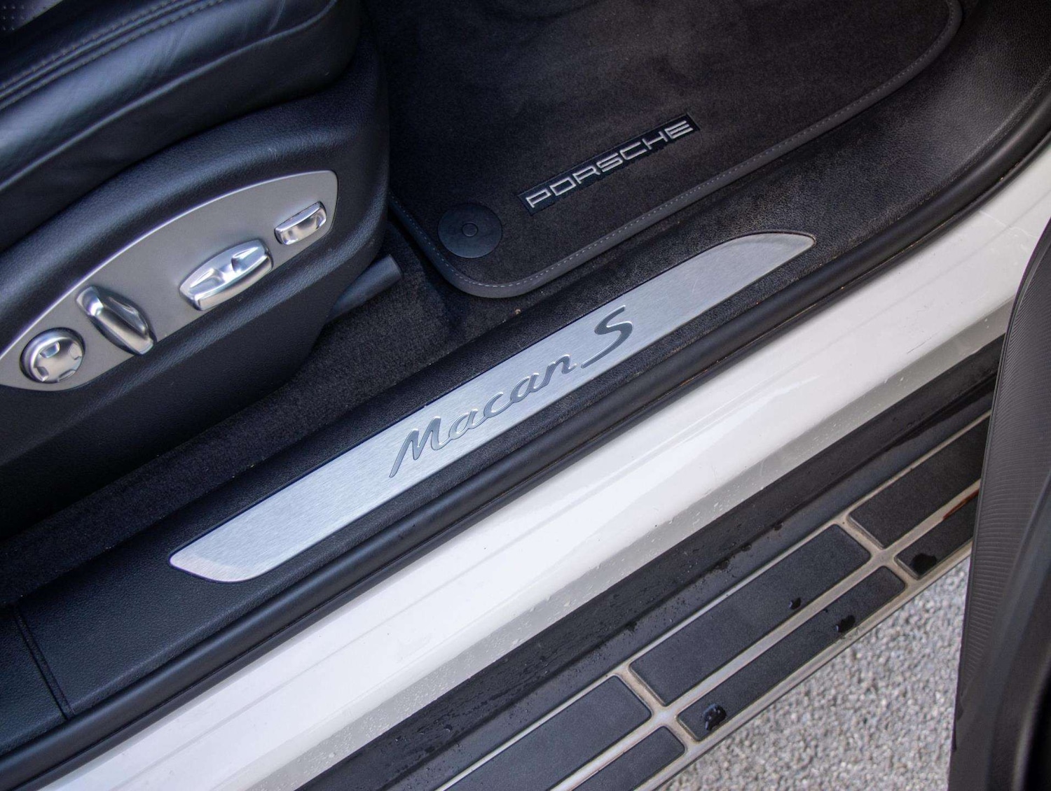 Used Porsche Macan 2017 for sale - 76648911: Photo 15