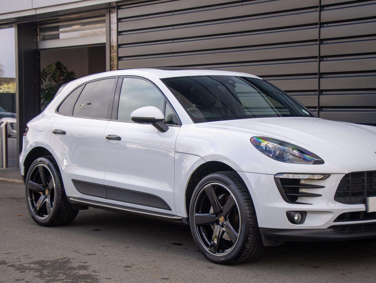 Used Porsche Macan 2017 for sale - 76648911: Photo 17