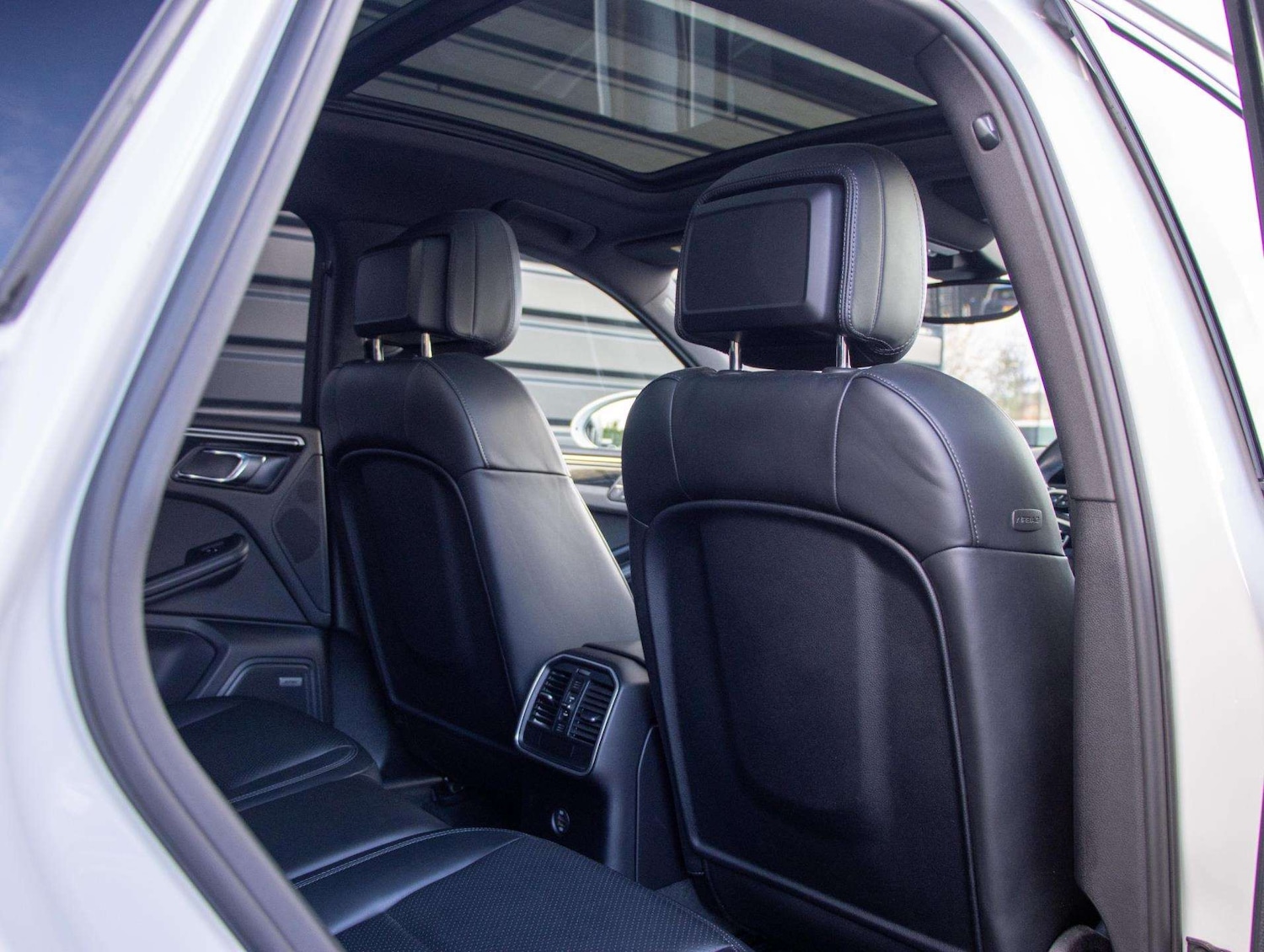 Used Porsche Macan 2017 for sale - 76648911: Photo 25