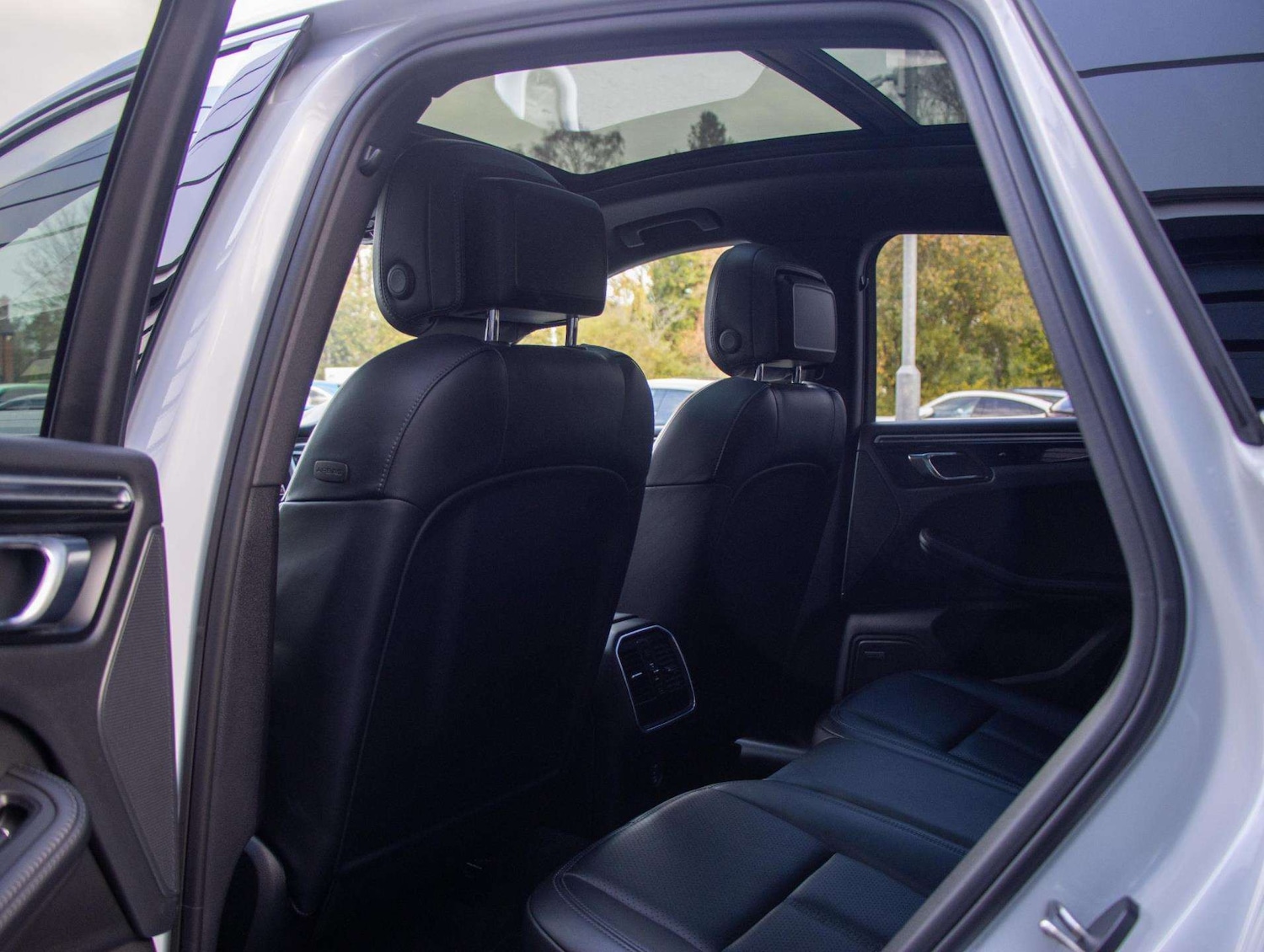 Used Porsche Macan 2017 for sale - 76648911: Photo 31