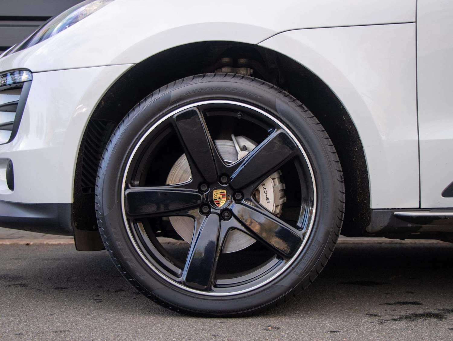 Used Porsche Macan 2017 for sale - 76648911: Photo 4