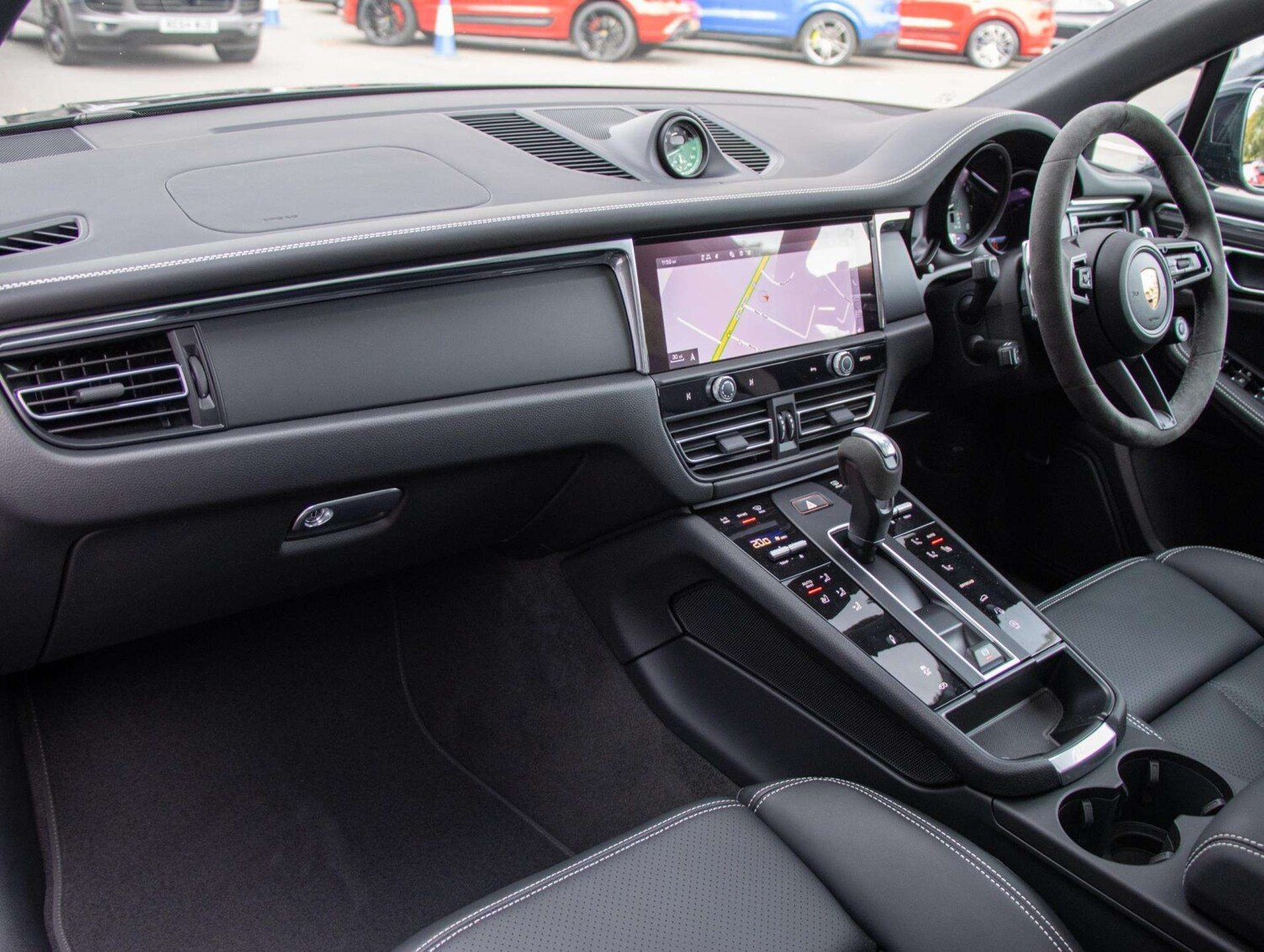 Used Porsche Macan 2025 for sale - 76286238: Photo 13