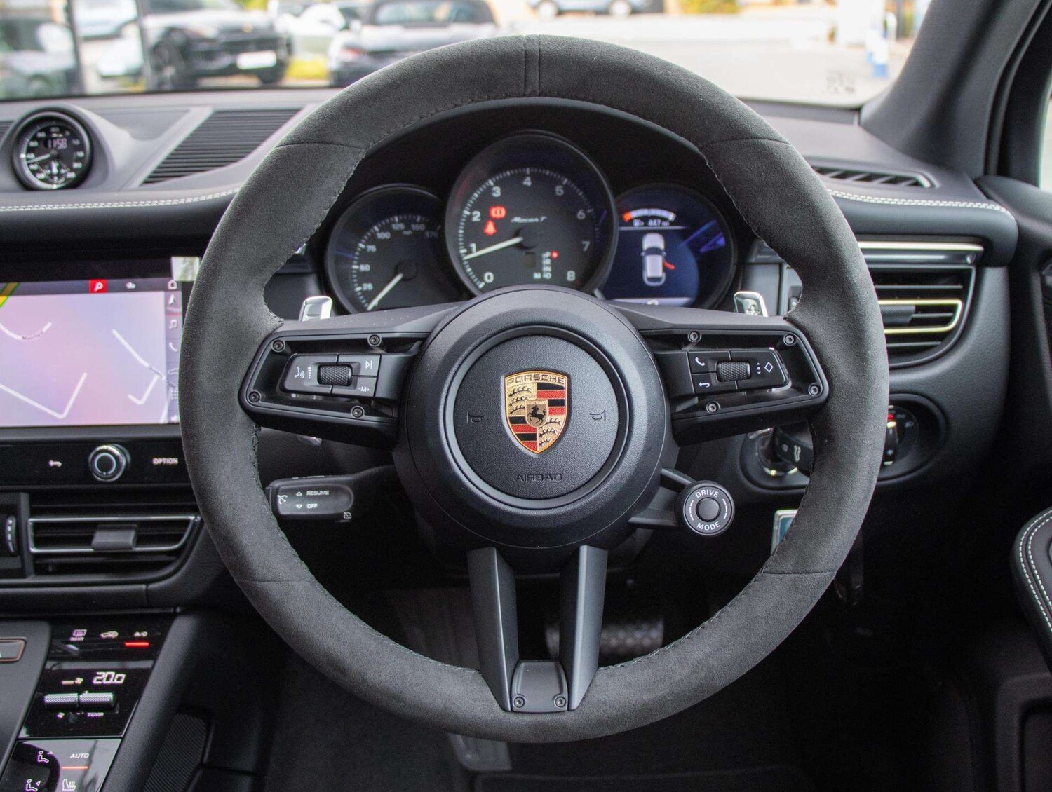 Used Porsche Macan 2025 for sale - 76286238: Photo 14