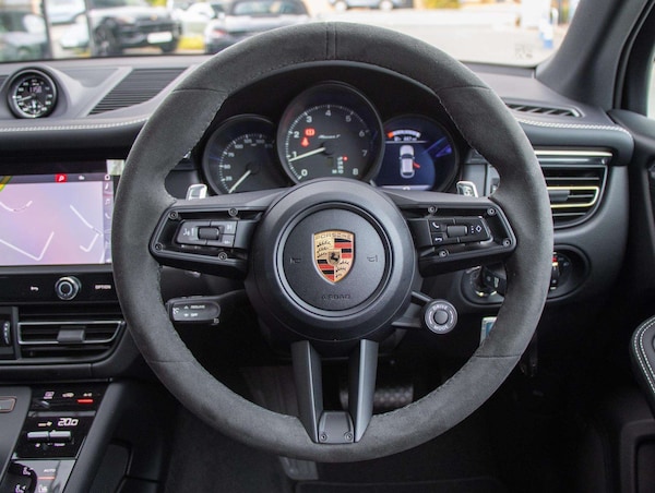 Used Porsche Macan 2025 for sale - 76286238: Photo 14