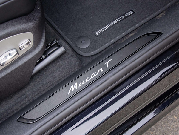 Used Porsche Macan 2025 for sale - 76286238: Photo 16