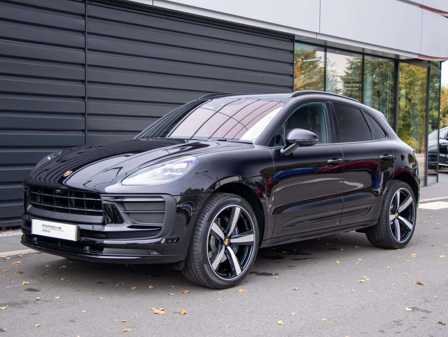 Used Porsche Macan 2025 for sale - 76286238: Photo 17