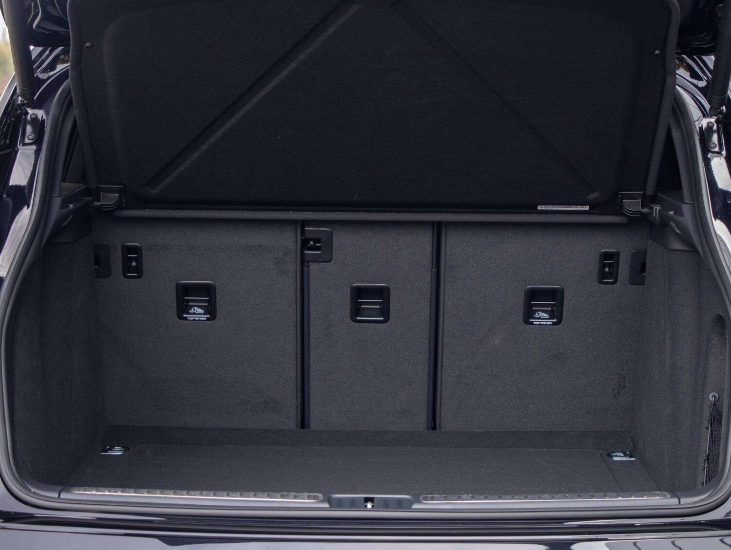 Used Porsche Macan 2025 for sale - 76286238: Photo 24