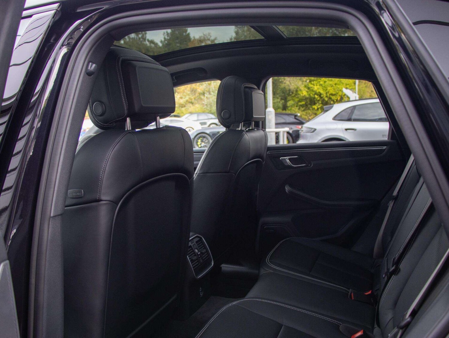 Used Porsche Macan 2025 for sale - 76286238: Photo 29