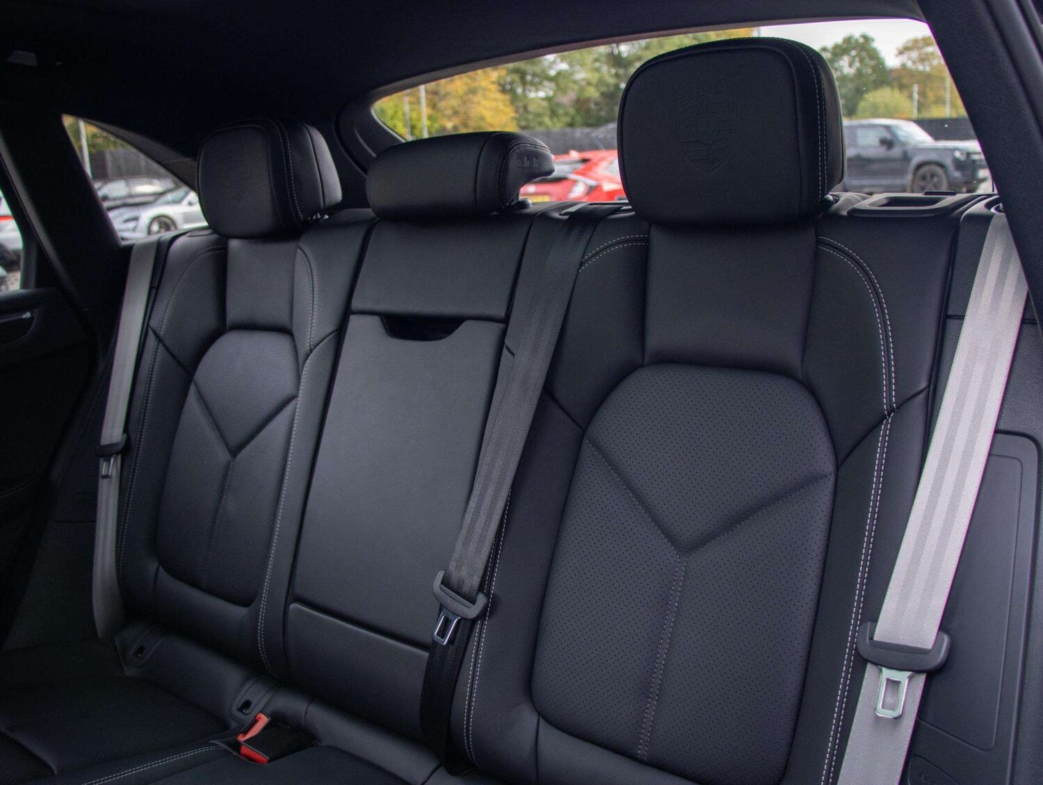 Used Porsche Macan 2025 for sale - 76286238: Photo 30