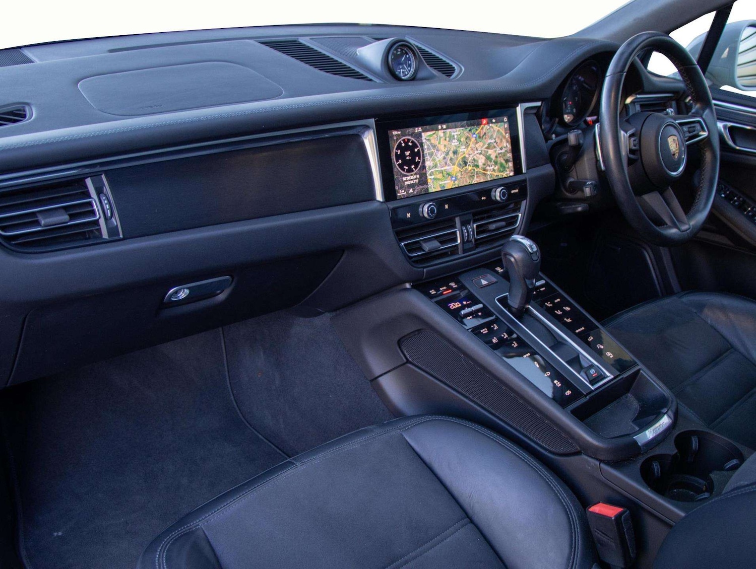 Used Porsche Macan 2021 for sale - 76624666: Photo 10