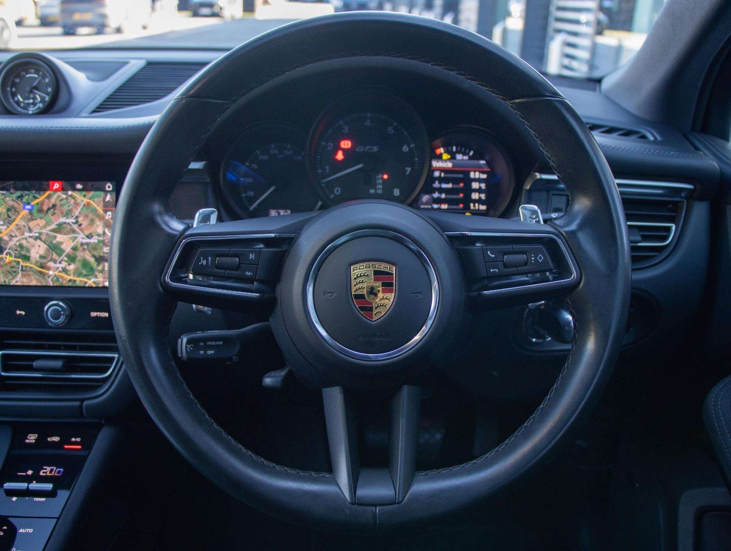 Used Porsche Macan 2021 for sale - 76624666: Photo 14