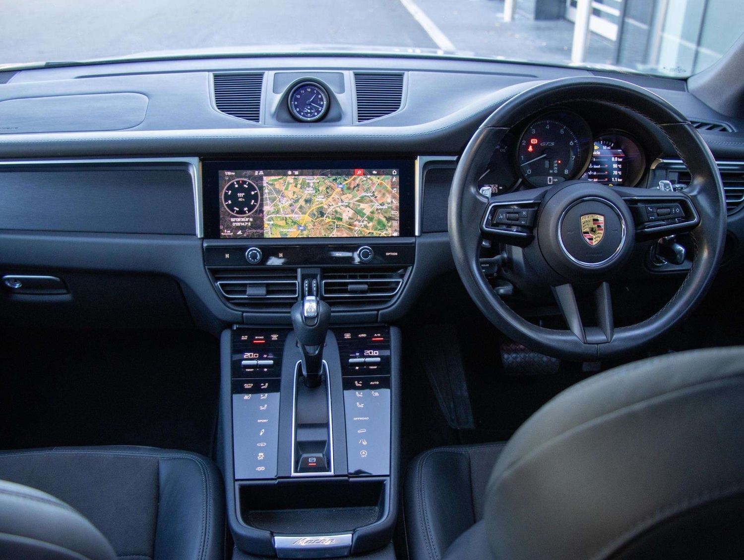 Used Porsche Macan 2021 for sale - 76624666: Photo 24