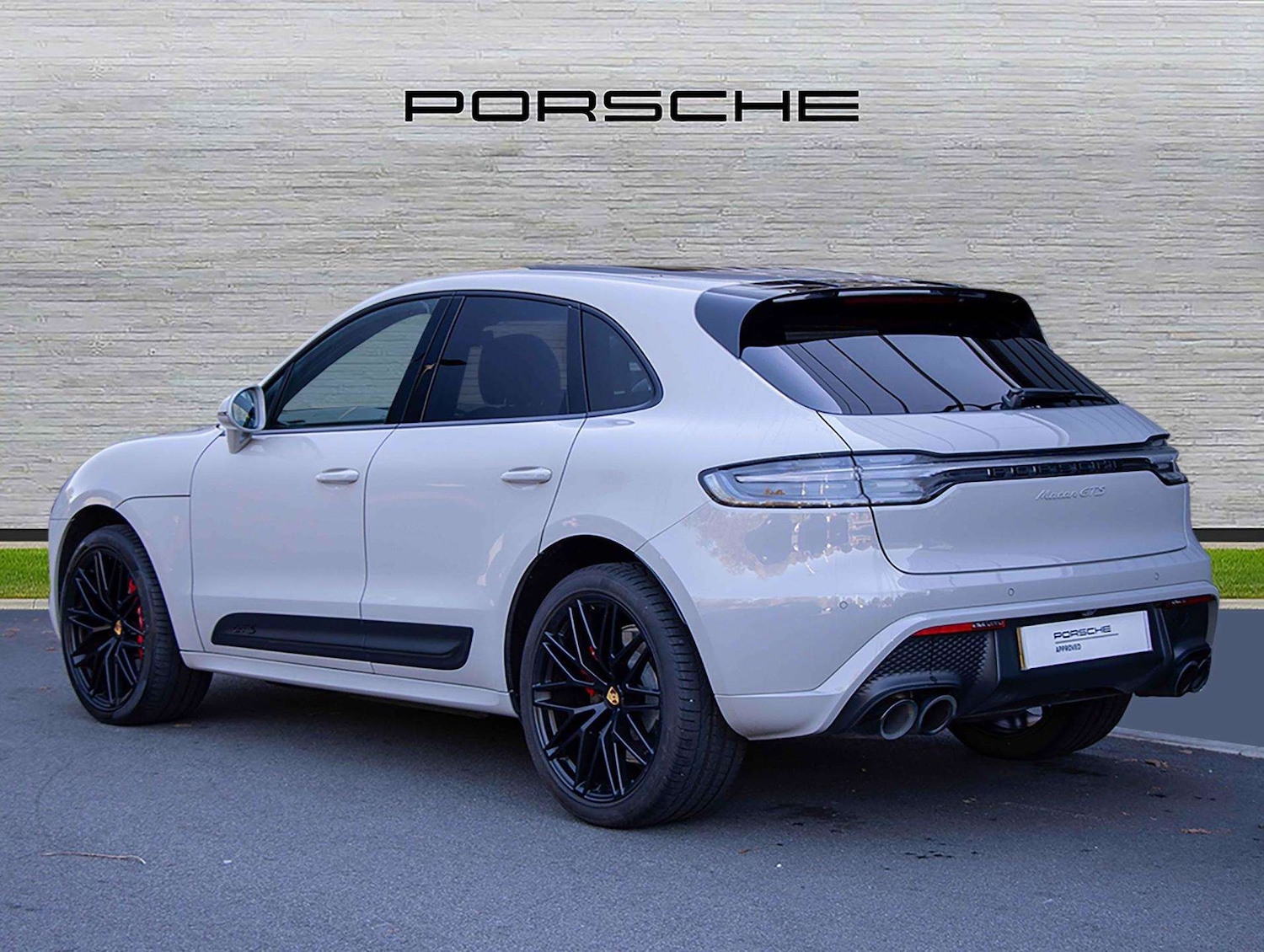 Used Porsche Macan 2021 for sale - 76624666: Photo 3