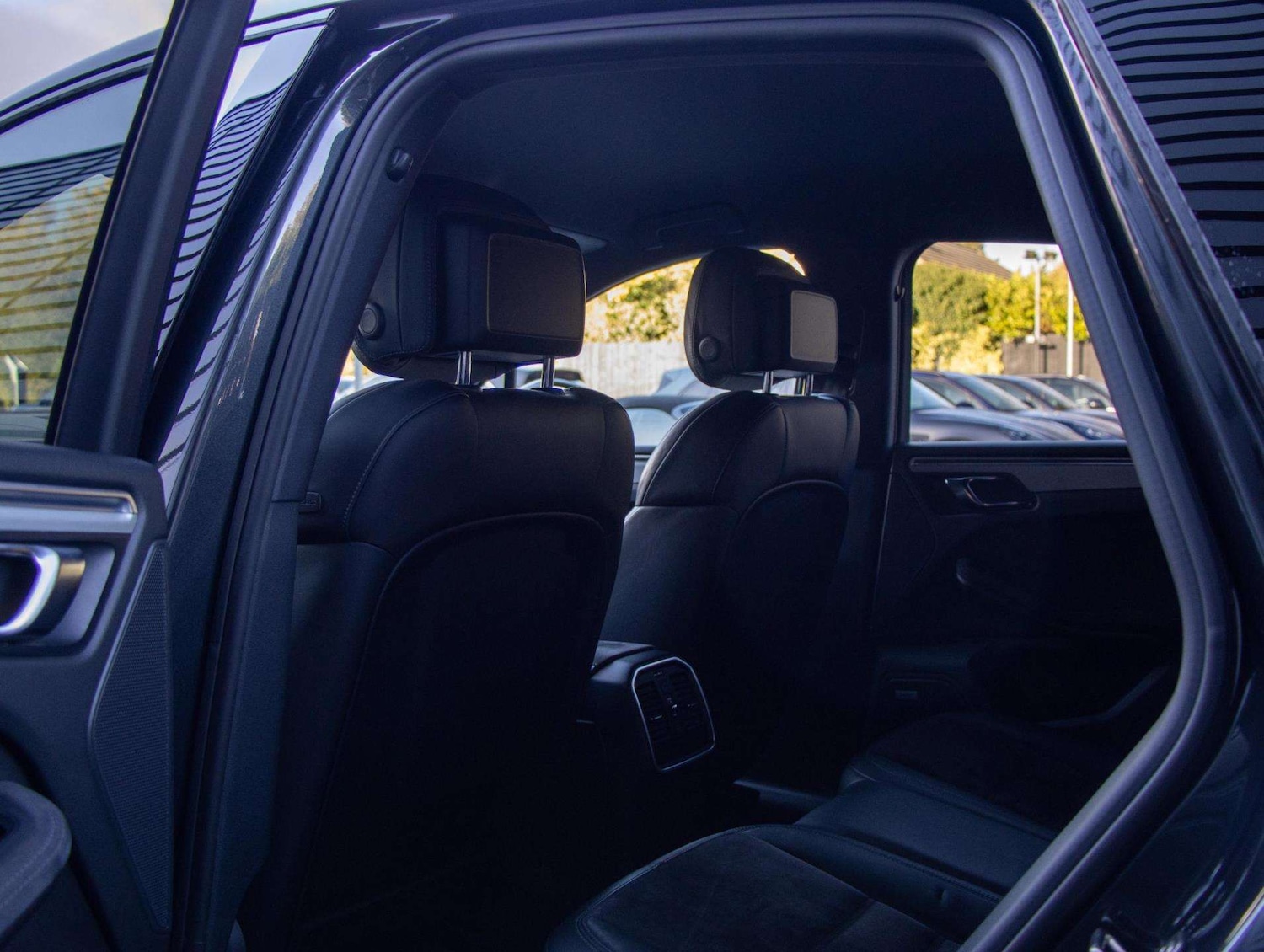 Used Porsche Macan 2016 for sale - 76421091: Photo 31