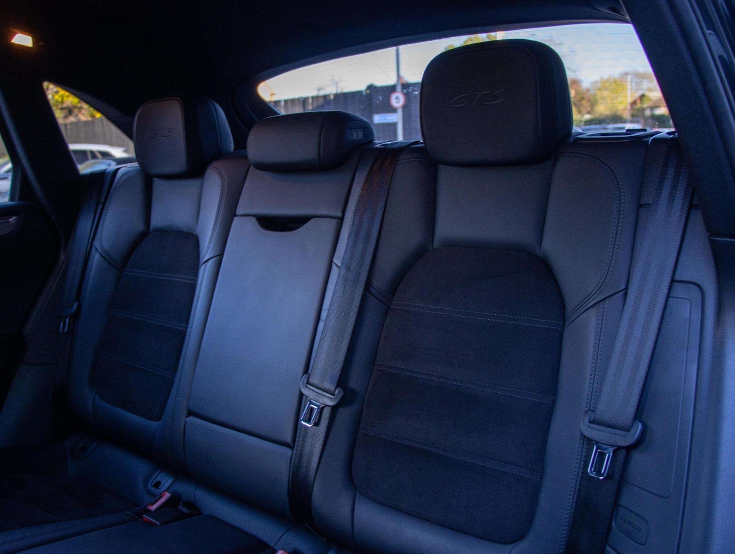 Used Porsche Macan 2016 for sale - 76421091: Photo 32