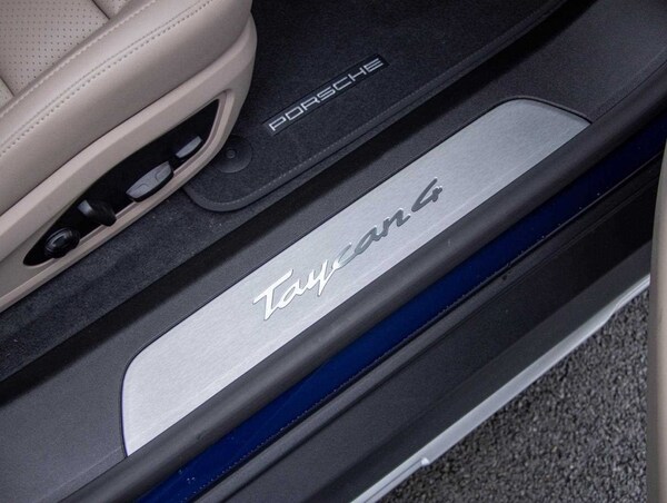 Used Porsche Taycan 2024 for sale - 73814075: Photo 14
