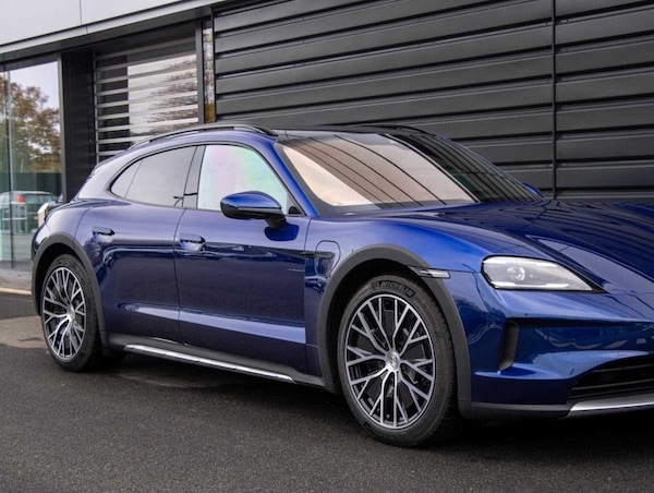 Used Porsche Taycan 2024 for sale - 73814075: Photo 16