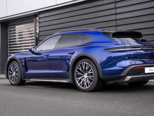 Used Porsche Taycan 2024 for sale - 73814075: Photo 19