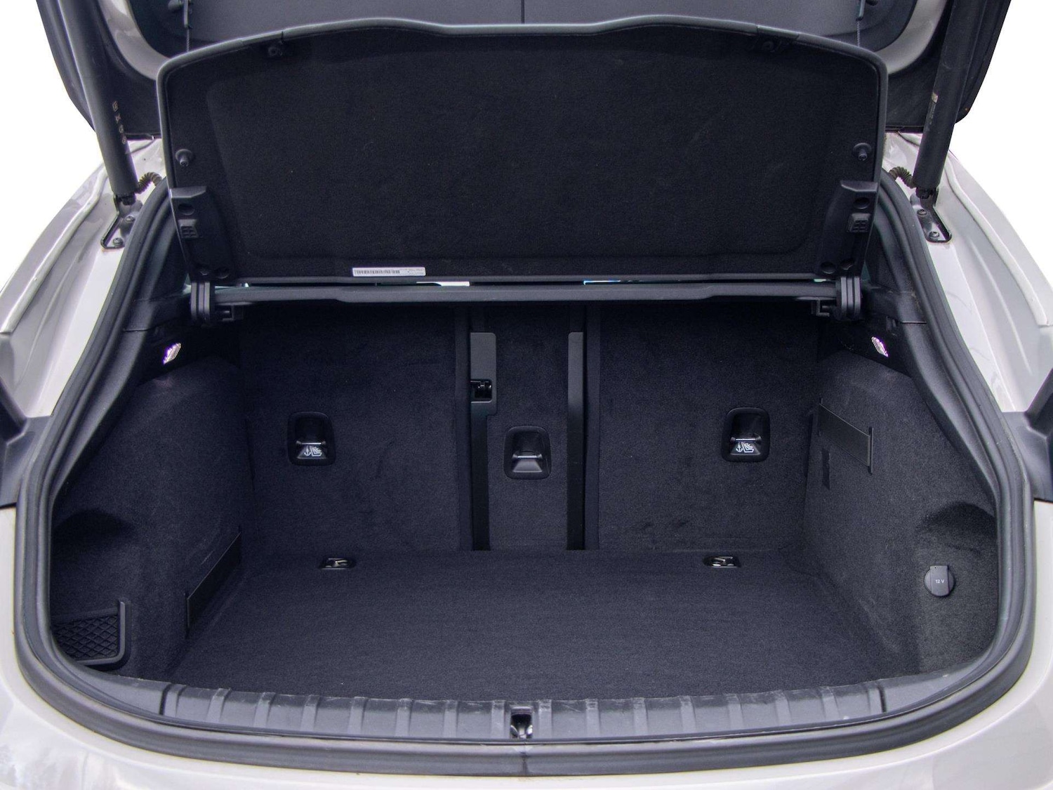 Used Porsche Taycan 2022 for sale - 77686461: Photo 22