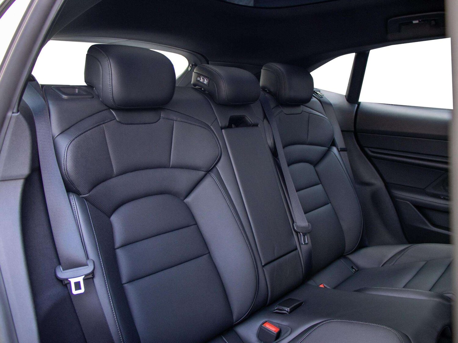 Used Porsche Taycan 2022 for sale - 77686461: Photo 25