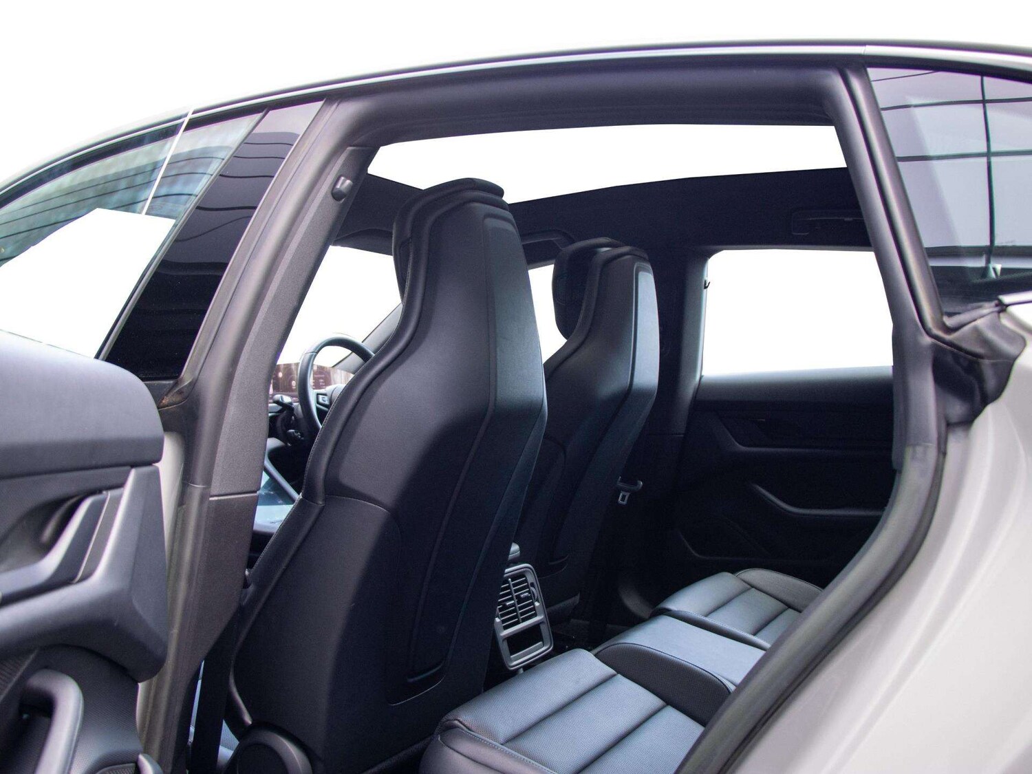 Used Porsche Taycan 2022 for sale - 77686461: Photo 29