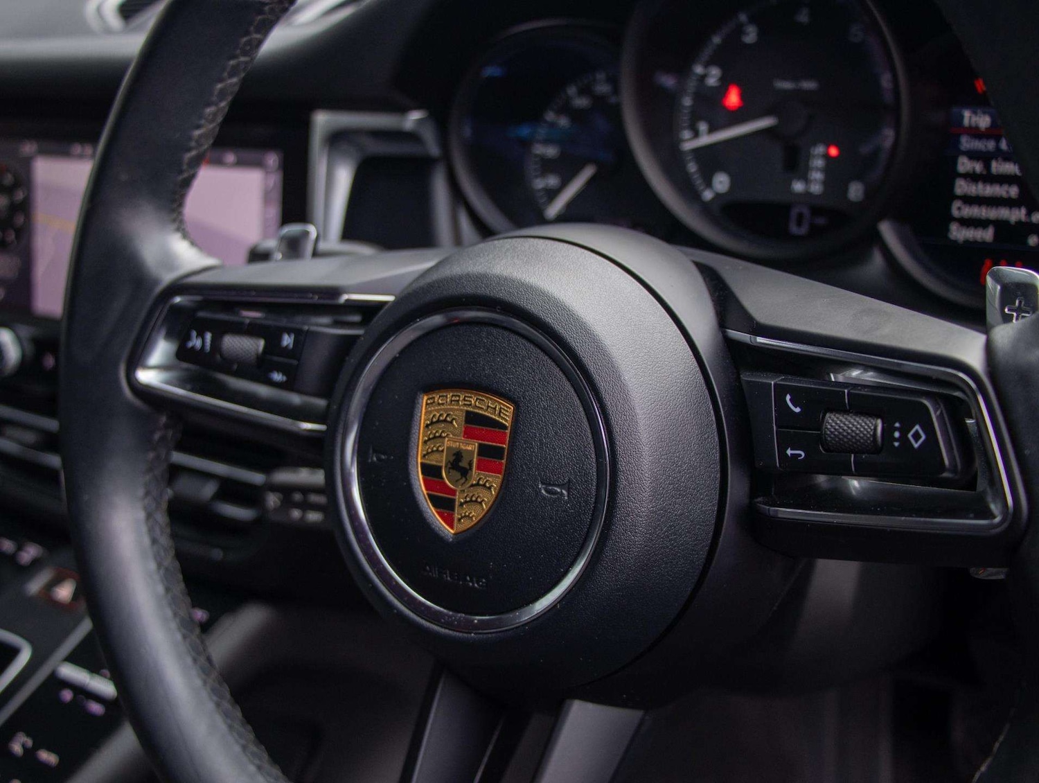 Used Porsche Macan 2021 for sale - 76774245: Photo 13