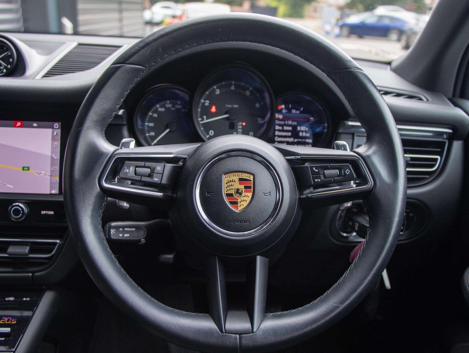 Used Porsche Macan 2021 for sale - 76774245: Photo 14