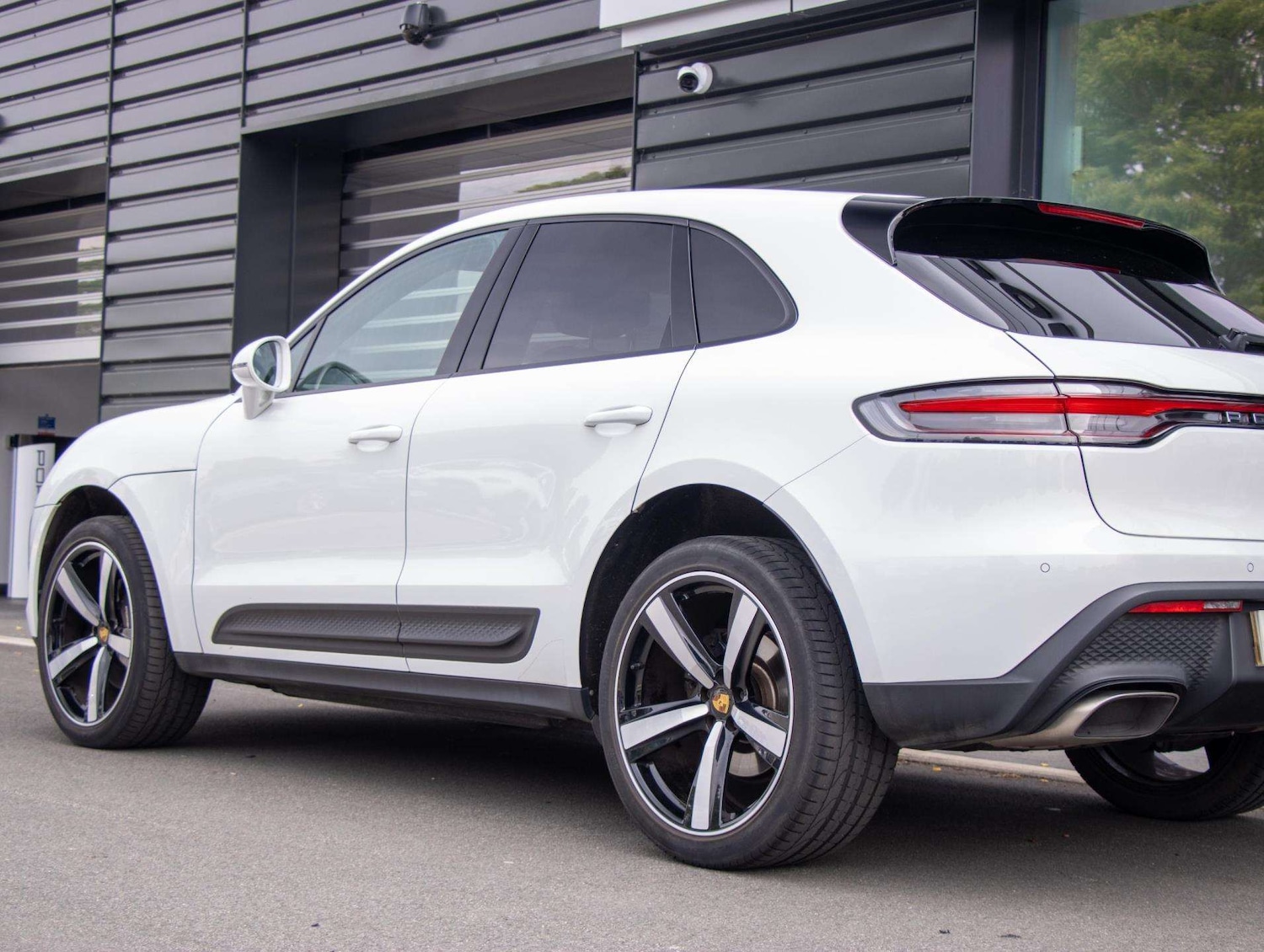 Used Porsche Macan 2021 for sale - 76774245: Photo 21