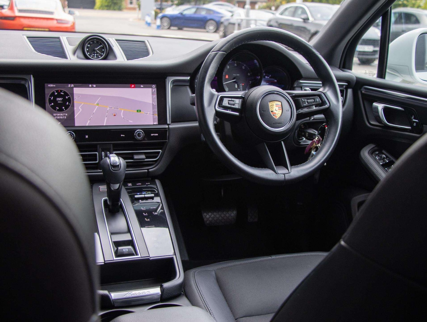 Used Porsche Macan 2021 for sale - 76774245: Photo 29