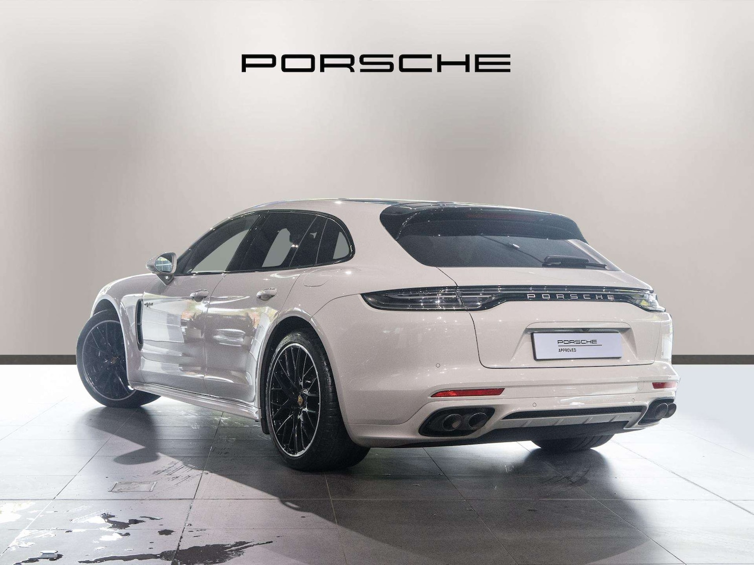 Used Porsche Panamera 2023 for sale - 77540759: Photo 2