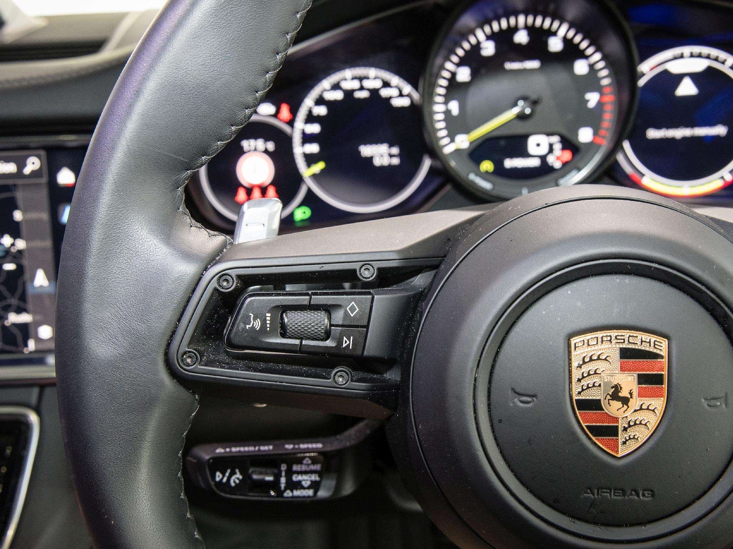 Used Porsche Panamera 2023 for sale - 77540759: Photo 29