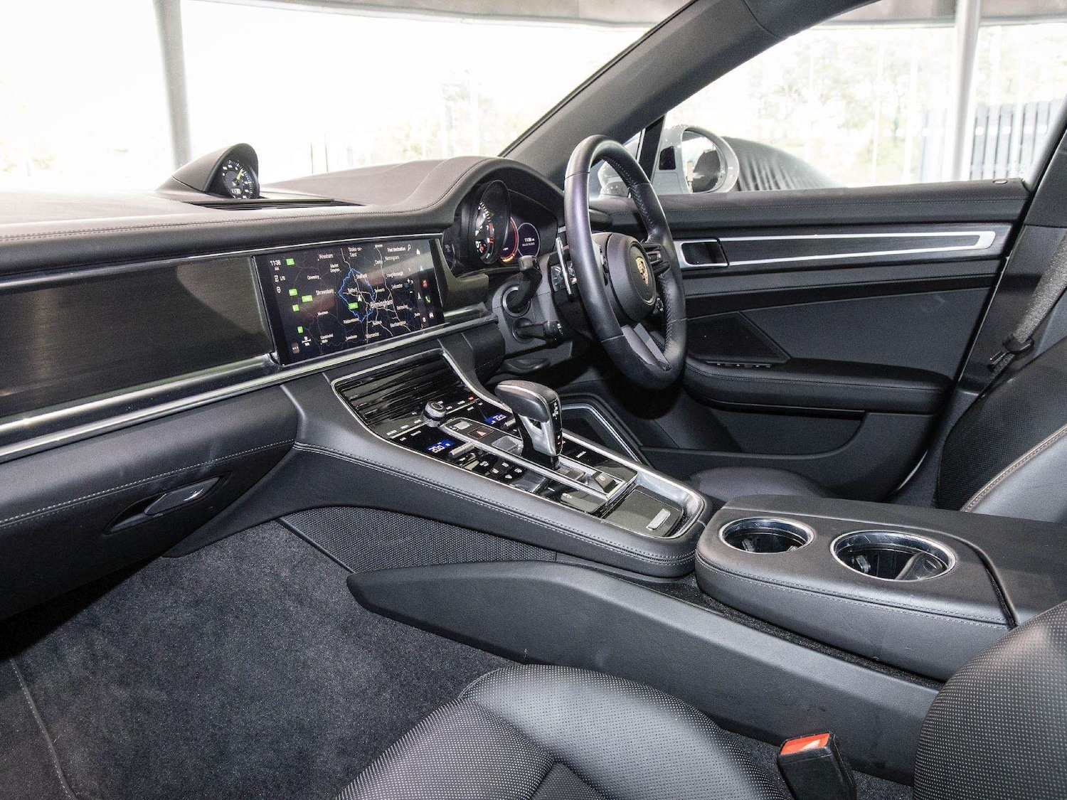 Used Porsche Panamera 2023 for sale - 77540759: Photo 3