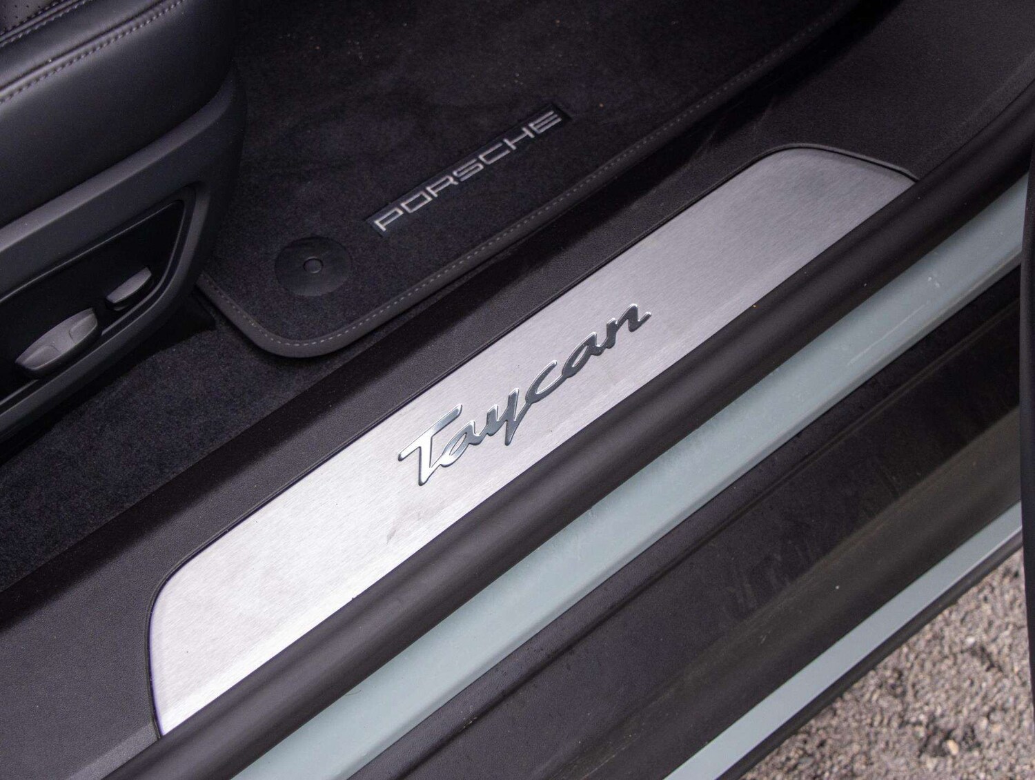 Used Porsche Taycan 2025 for sale - 76286308: Photo 16