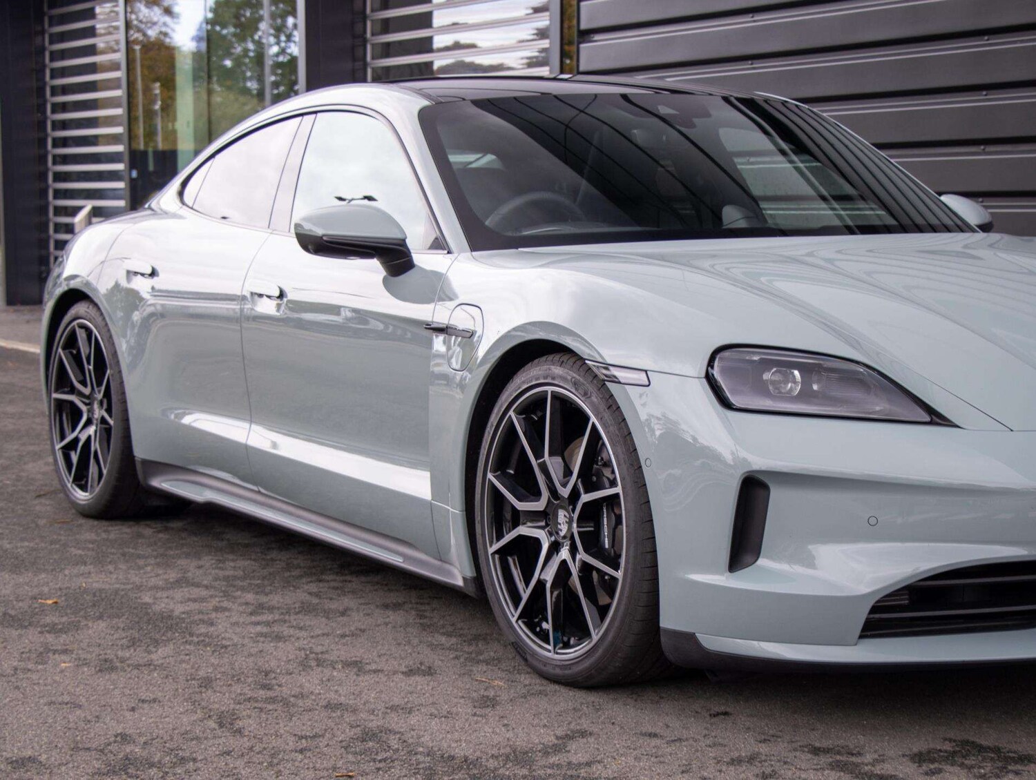 Used Porsche Taycan 2025 for sale - 76286308: Photo 18