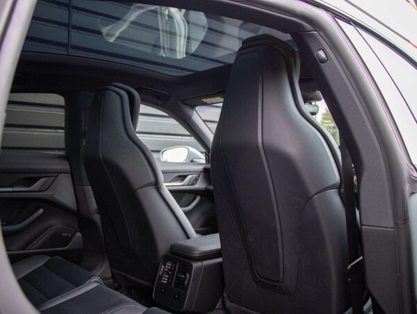 Used Porsche Taycan 2025 for sale - 76286308: Photo 23
