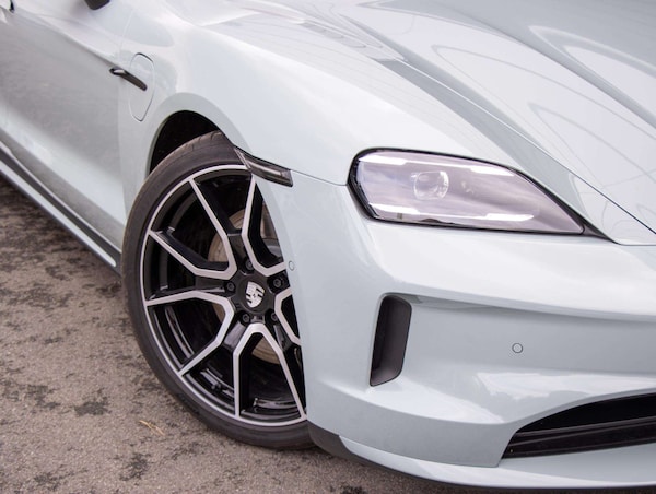 Used Porsche Taycan 2025 for sale - 76286308: Photo 31