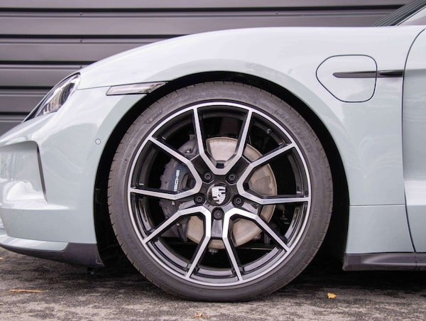 Used Porsche Taycan 2025 for sale - 76286308: Photo 4