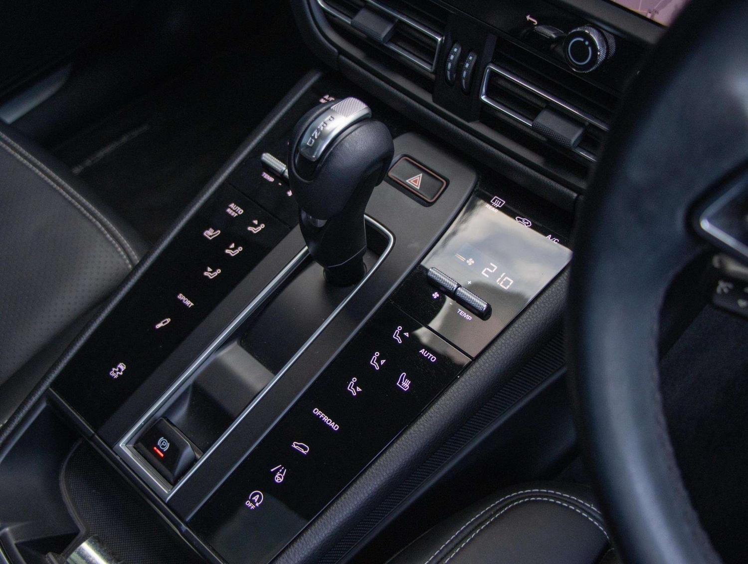 Used Porsche Macan 2021 for sale - 76553162: Photo 11