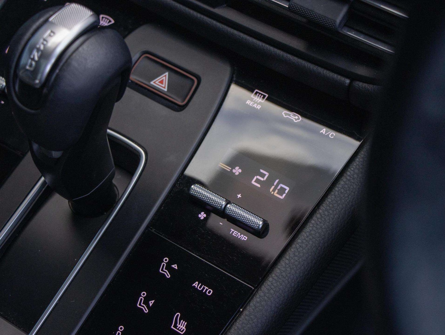 Used Porsche Macan 2021 for sale - 76553162: Photo 12