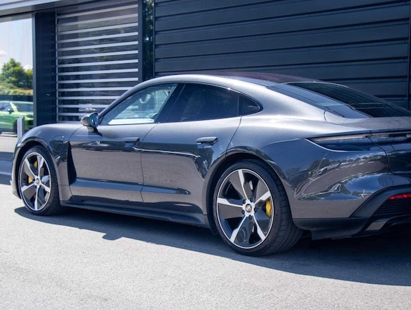 Used Porsche Taycan 2020 for sale - 75202196: Photo 21