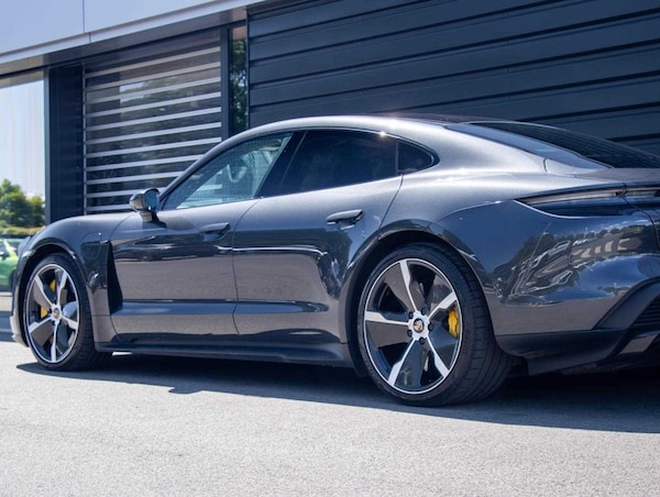 Used Porsche Taycan 2020 for sale - 75202196: Photo 22