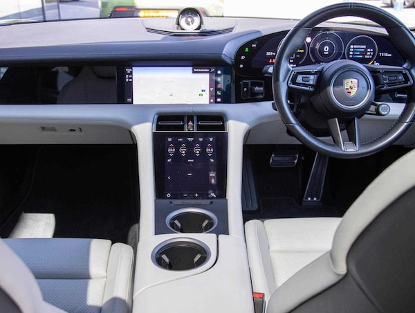 Used Porsche Taycan 2020 for sale - 75202196: Photo 26