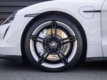 Used Porsche Taycan 2022 for sale - 79270895: Photo