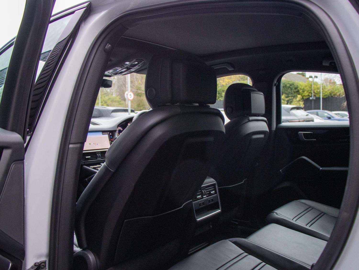 Used Porsche Cayenne 2021 for sale - 76827676: Photo 30