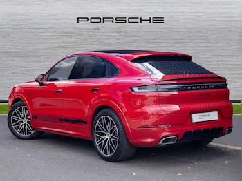 Used Porsche Cayenne 2024 for sale - 76205195: Photo