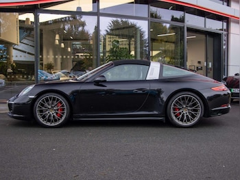Used Porsche 911 2018 for sale - 76310717: Photo 2