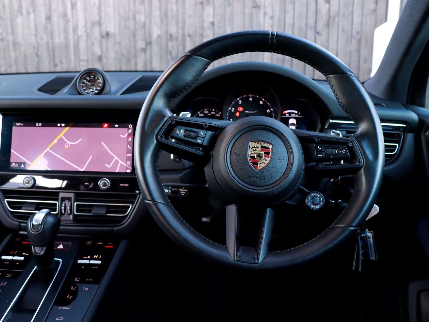 Used Porsche Macan 2023 for sale - 77178930: Photo 12