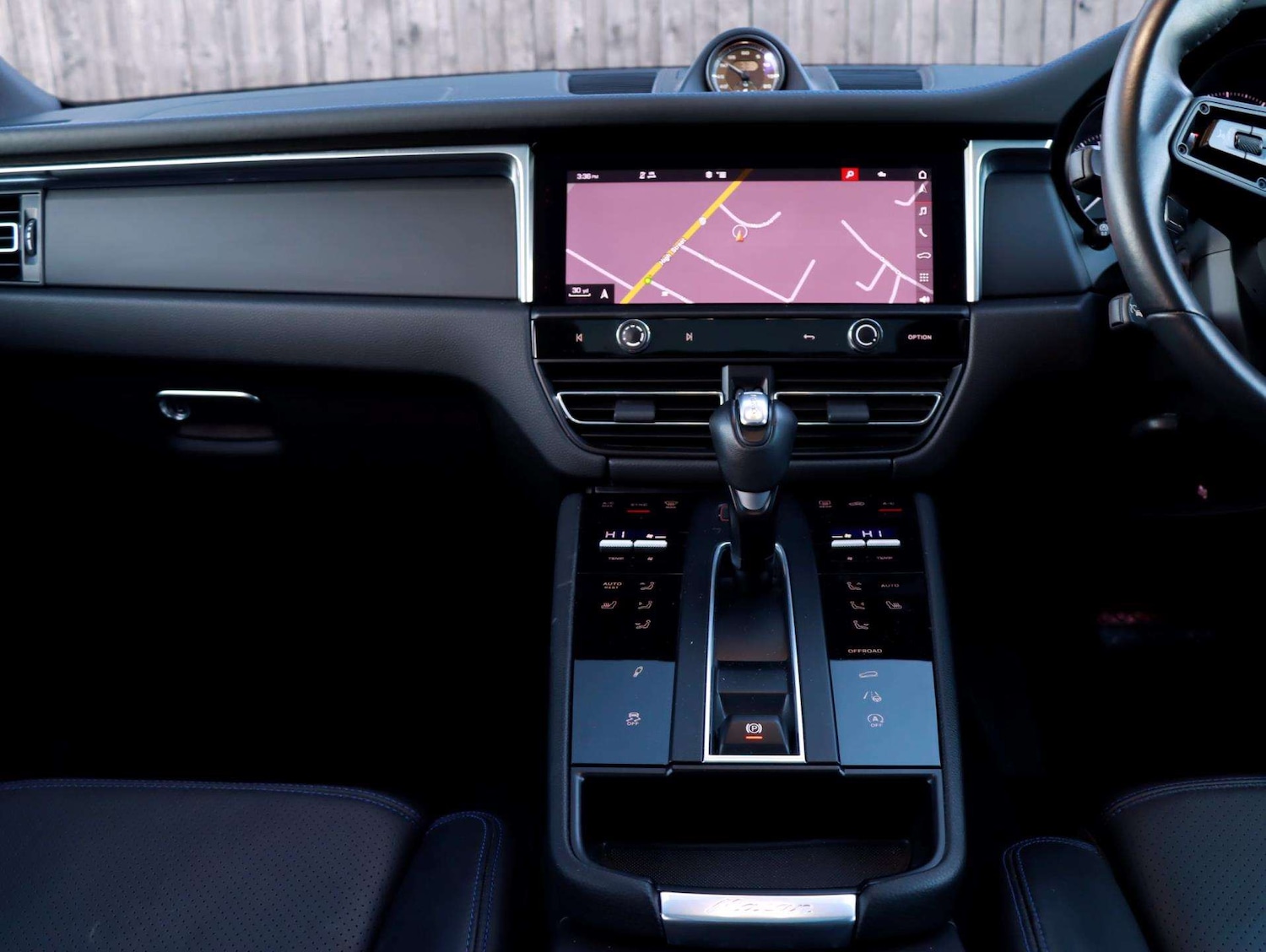 Used Porsche Macan 2023 for sale - 77178930: Photo 28